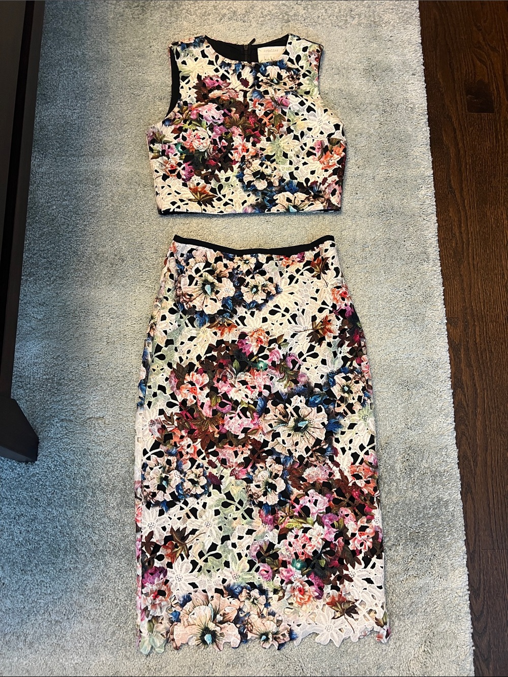 Nicole Miller Floral Lace Pencil Skirt - White Multi